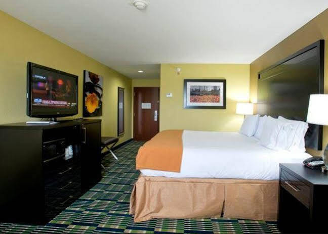 Holiday Inn Express & Suites Morrilton By Ihg Buitenkant foto